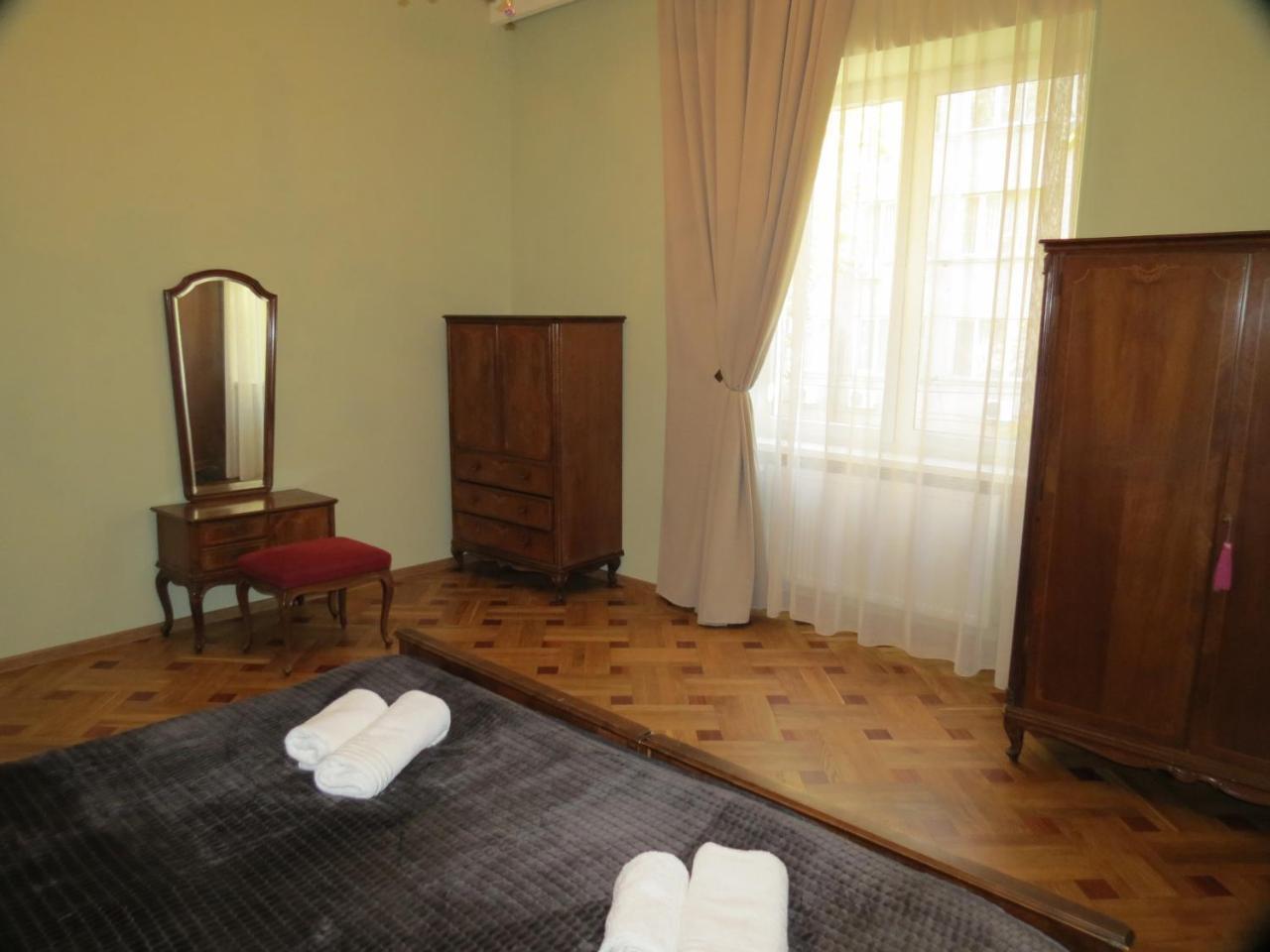 Three Rooms Apartment Tbilisi Bagian luar foto
