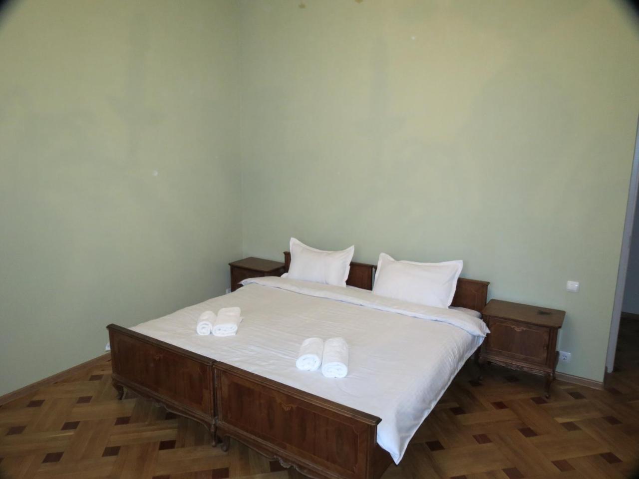 Three Rooms Apartment Tbilisi Bagian luar foto