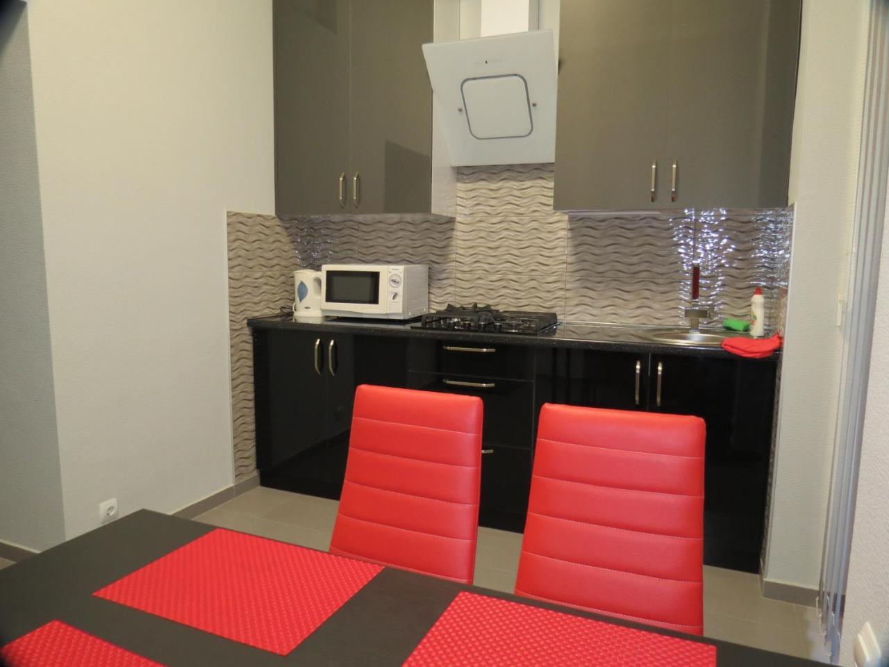 Three Rooms Apartment Tbilisi Bagian luar foto